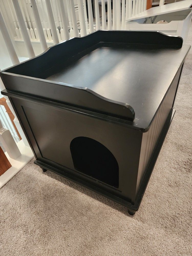 The Designer Catbox Litter Box Enclosure in Black