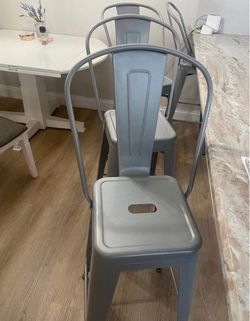 4 Barstools