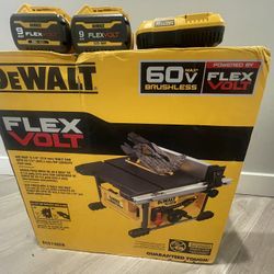 Table Saw with 2 batteries and Fast Charger