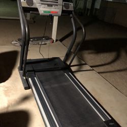 Norditrack C2000 Heavy Duty Treadmill In Excelent Working Condition 