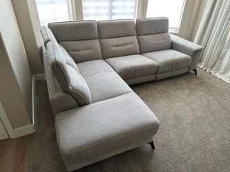 Excellent Condition Power Reclining Sectional Sofa with Chaise - Light Gray | Living Spaces
