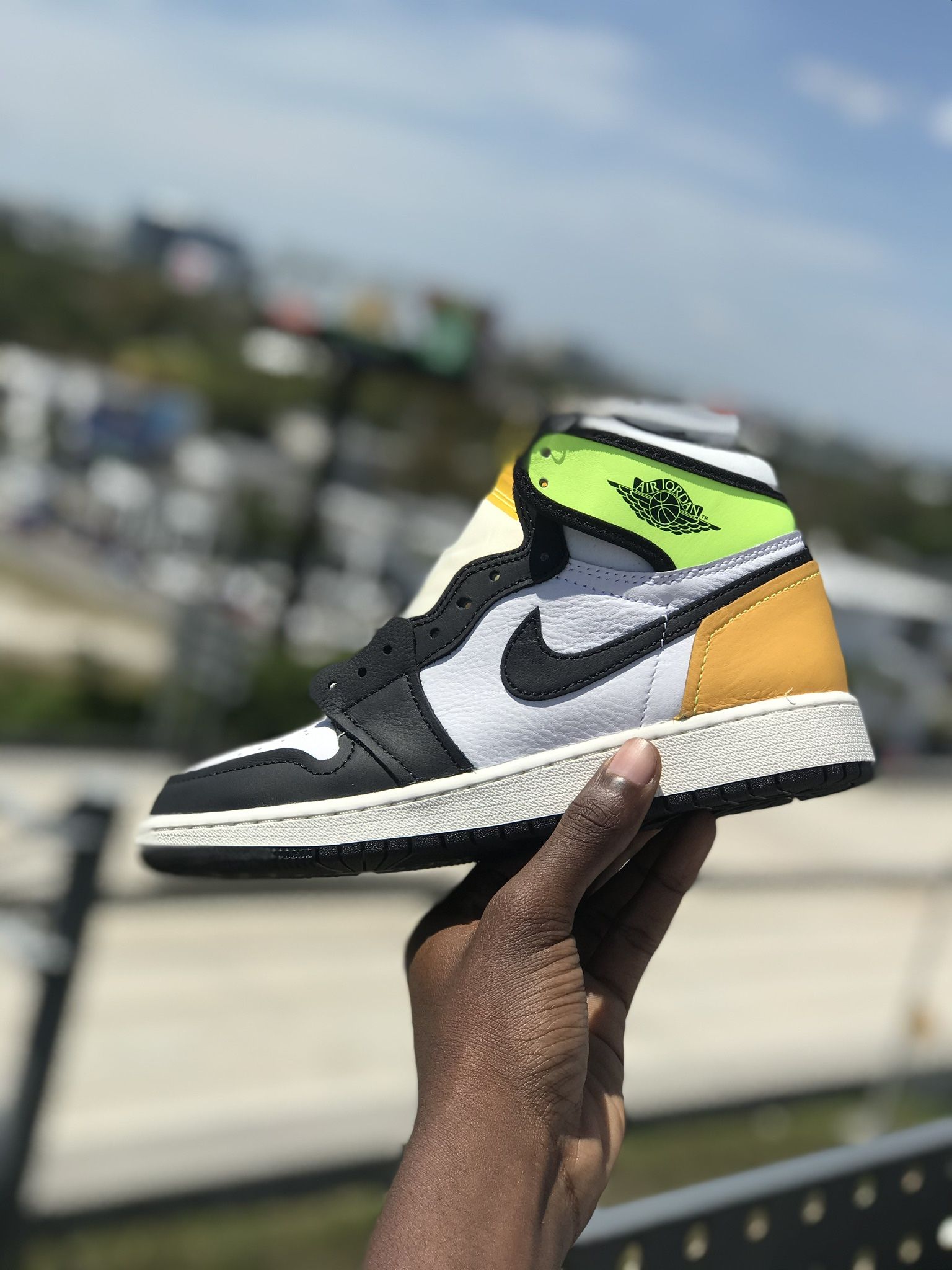 Retro Volt Gold🔥size: