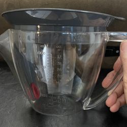 Measuring Cup/strainer 