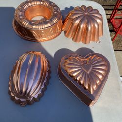 4 Jello Molds 