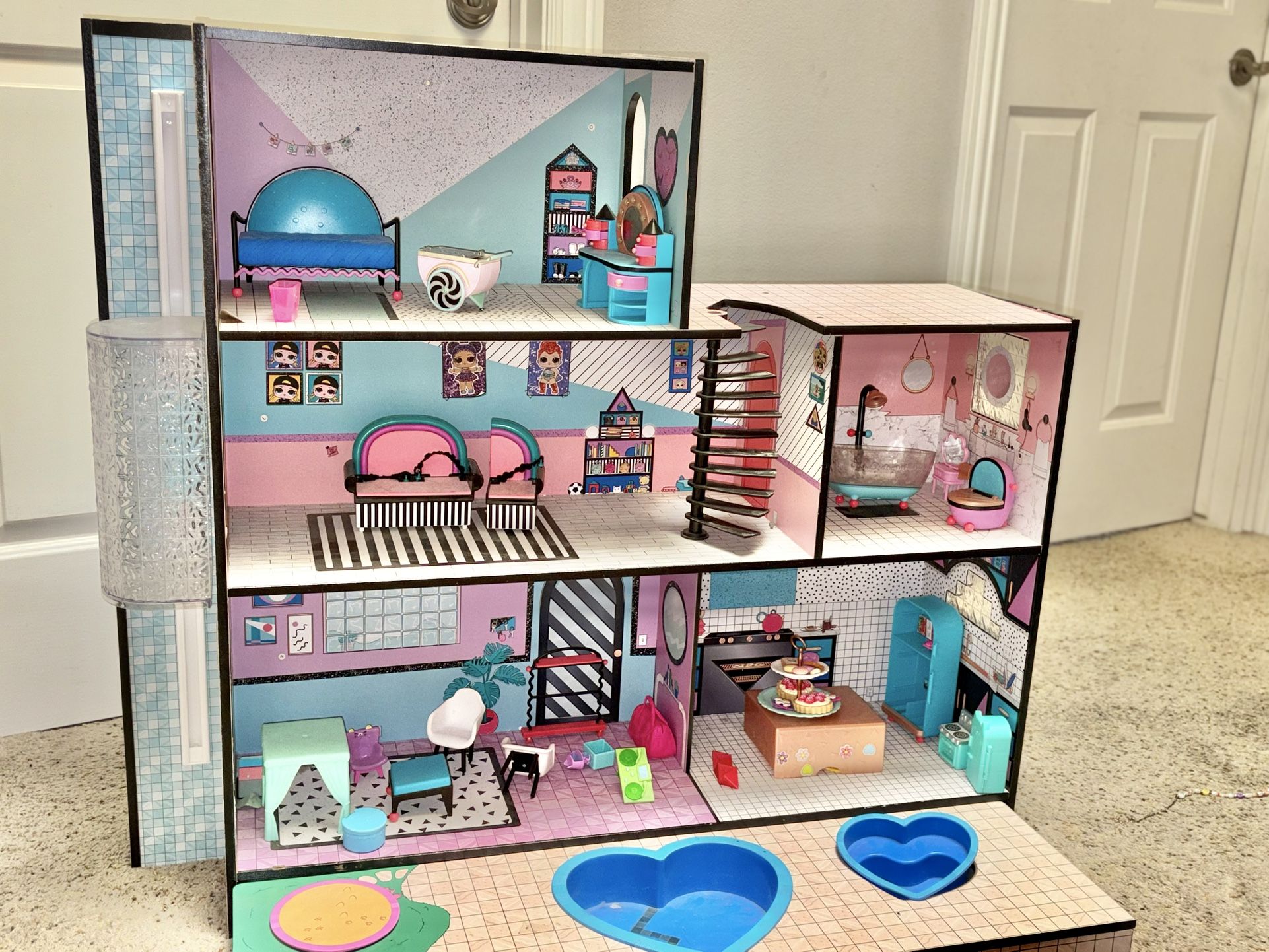 LOL Supurise OMG Dollhouse
