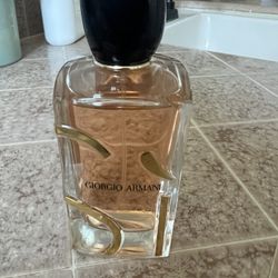 Giorgio Armani SI Perfume