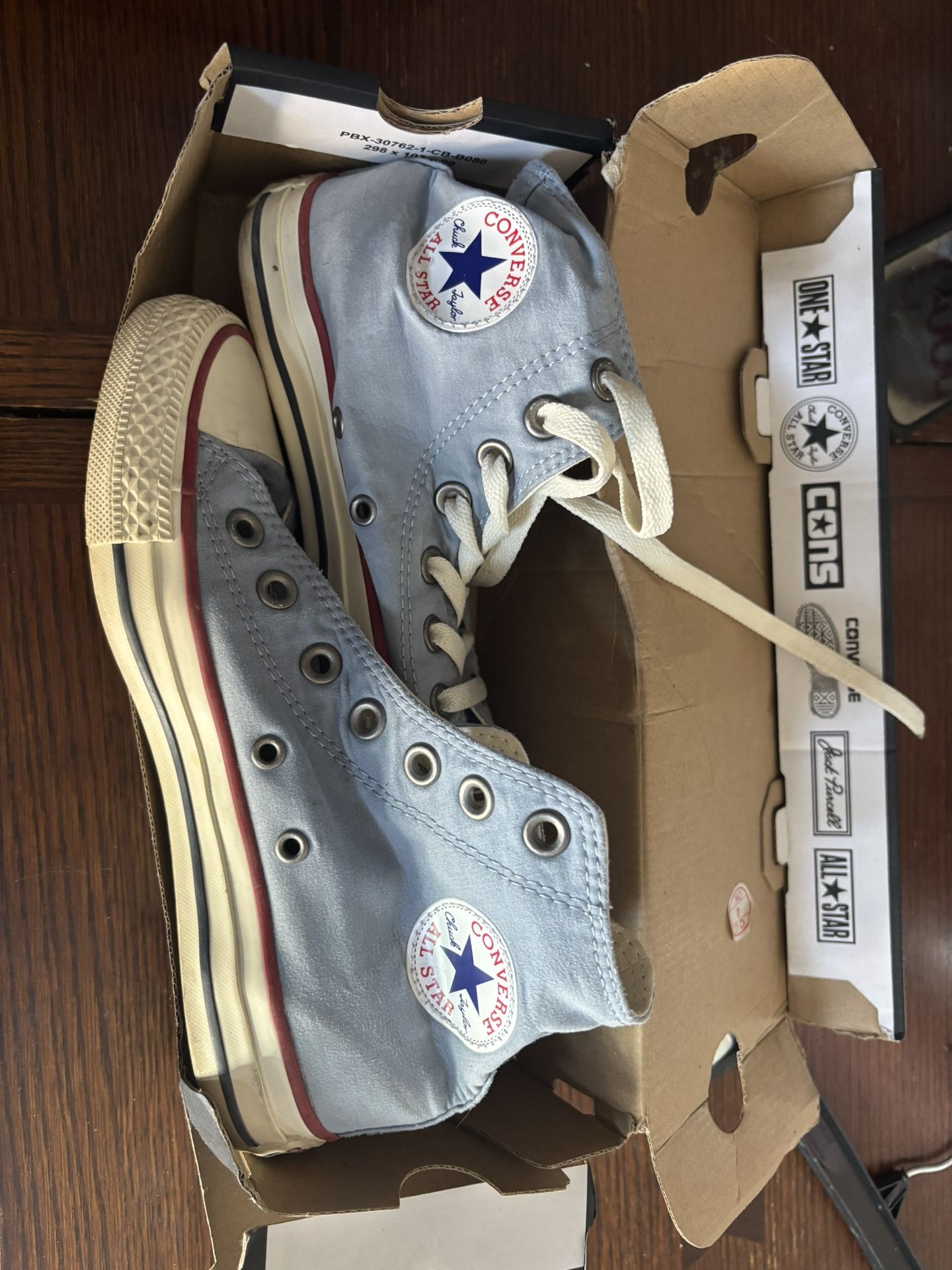 Converse Women’s 5