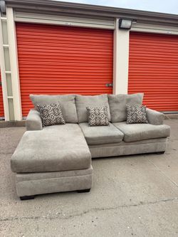 FREE DELIVERY! - Super Comfy Reversible Sectional Sofa Couch!