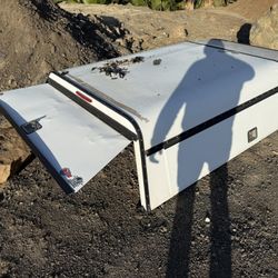 Utility Camper Shell 2014-2019 Chevy Silverado/ GMC Sierra 8ft Bed  