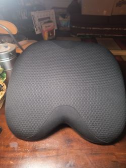 Like-New Type S Gel & Memory Foam Seat Cushion – Used Once!