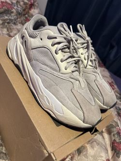 Yeezy 700 Size 9.5 