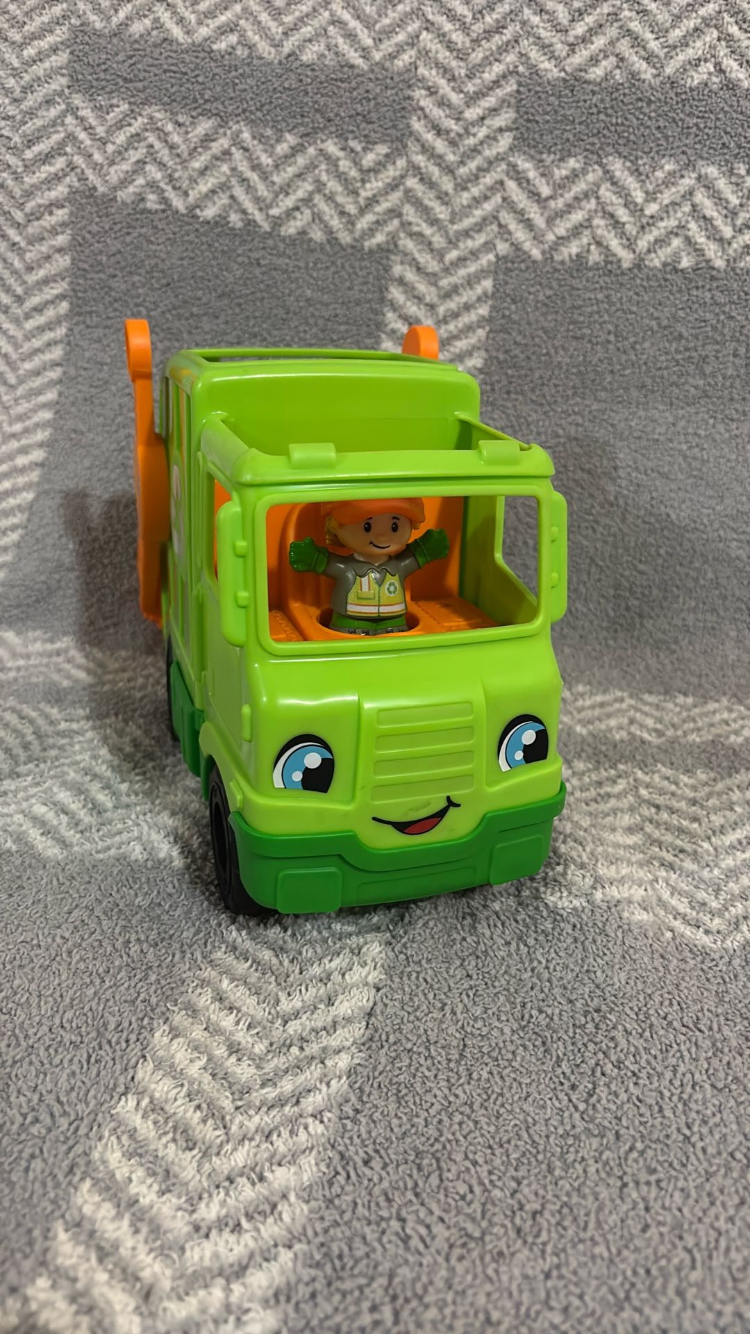 Fisher-Price Little People Recycling Truck Musical Toddler