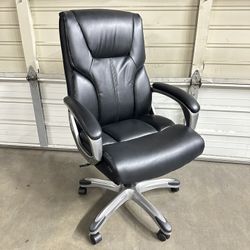 Office Chair With Wheels 