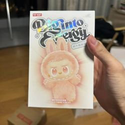 Brand new and unopened labubu3.0