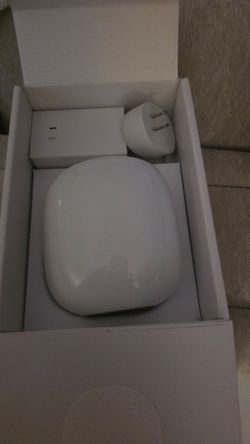 Google Nest Wifi Pro Wi-Fi 6E router-New in box.