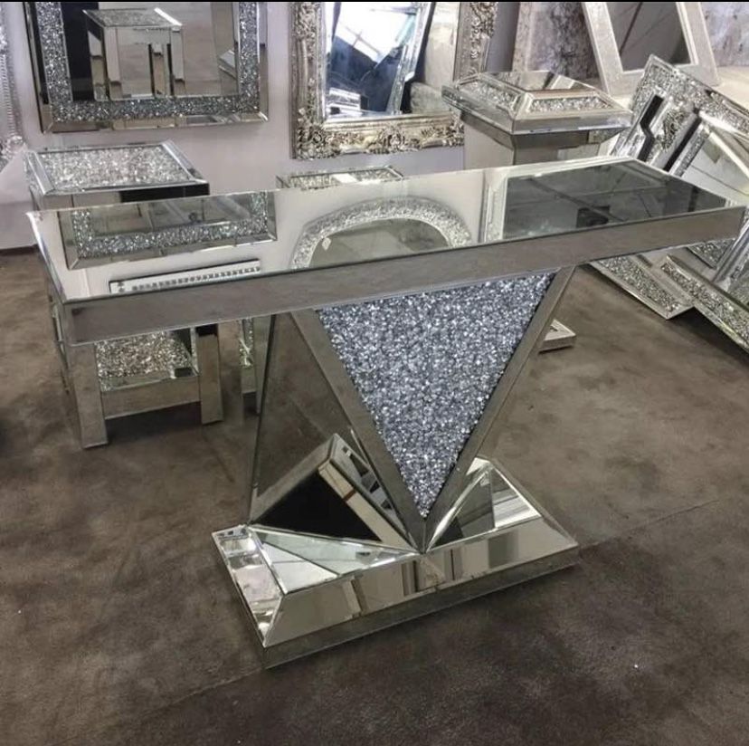 New Entrance Console Ta Ble 47”