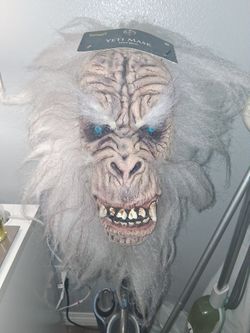 YETI MASK
