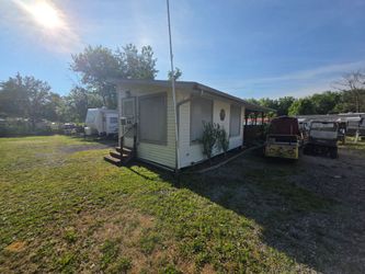 Camp for sale in Leisure Lake