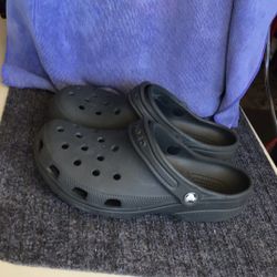 Crocs Shoes Women’s 6