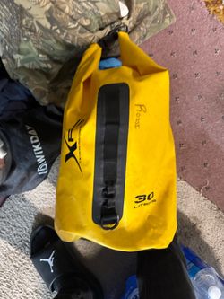 Dry bags from bass pro shops