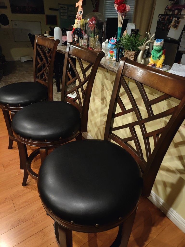 3 Bar Stools Chairs Barstools 29"