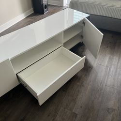 Modern Glossy TV Stand