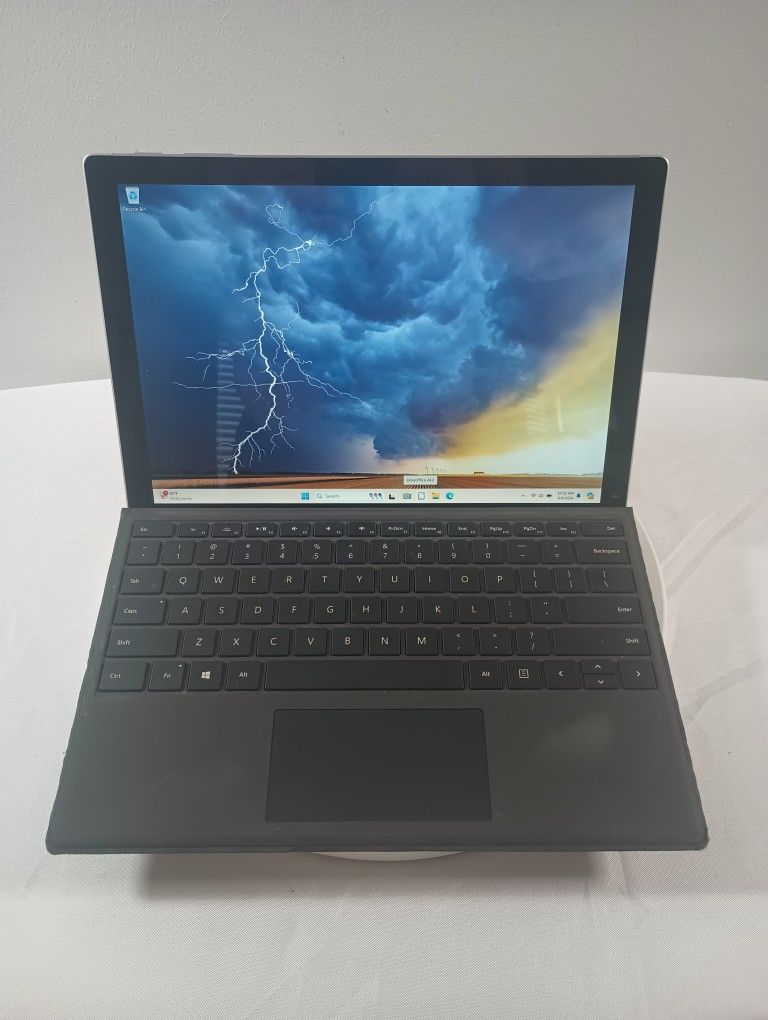 Microsoft Surface Pro Core I7 8GB RAM 256GB SSD Windows 11 Pro