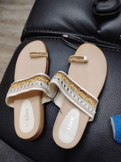 Link sandals