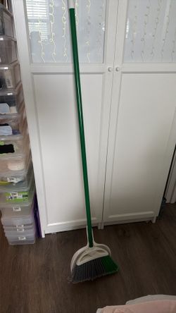 Libman Broom & Dustpan Cleaning Equipment Supplies