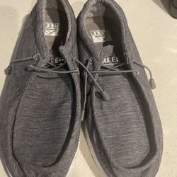Casual Reel shoes size 11 lightly used 