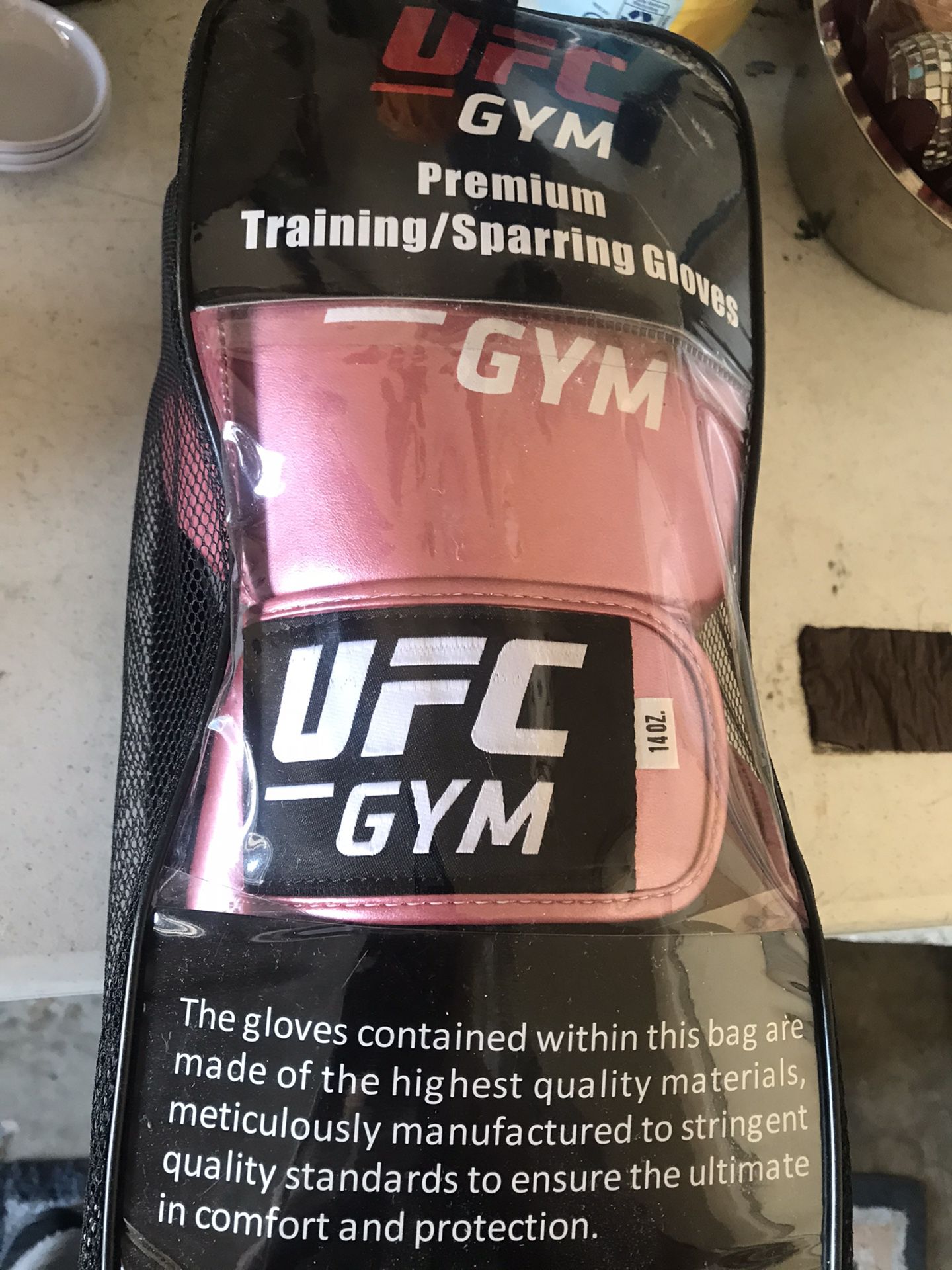 UFC Premium Training/Sparring Gloves 14oz PINK NEW