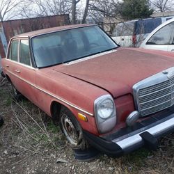 Auto Parts 1971 Mercedes 220