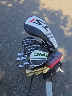 BRAND NEW & MINT CONDITION  ! Golf Set Titleist  Callaway  LUCKY BRAND Scotty Cameron  GHOST Golf Stand Bag Driver Hybrid Wood Wedges Putter