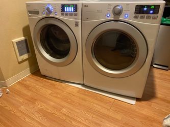 Washer and dryer set