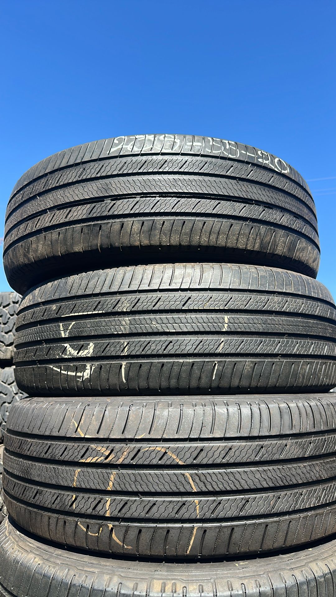 Set Of Michelin Premier 235/55R20 Tires