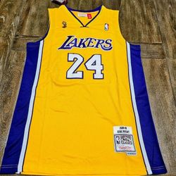 Kobe Bryant Mitchell &Ness Championship Jersey (XL)