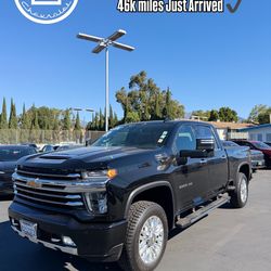 2023 Chevy Silverado 2500HD High Country 6.6 Gas