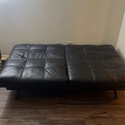 Sofa And Bet