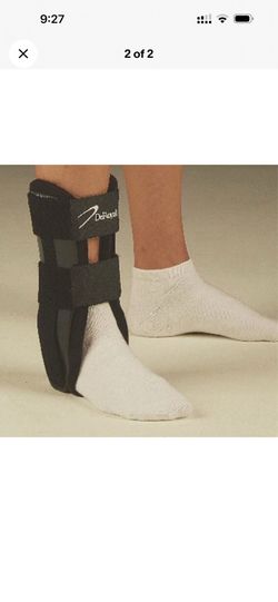 DeRoyal Ankle, Brace Brand New Adjustable Fits All Size Ankles!