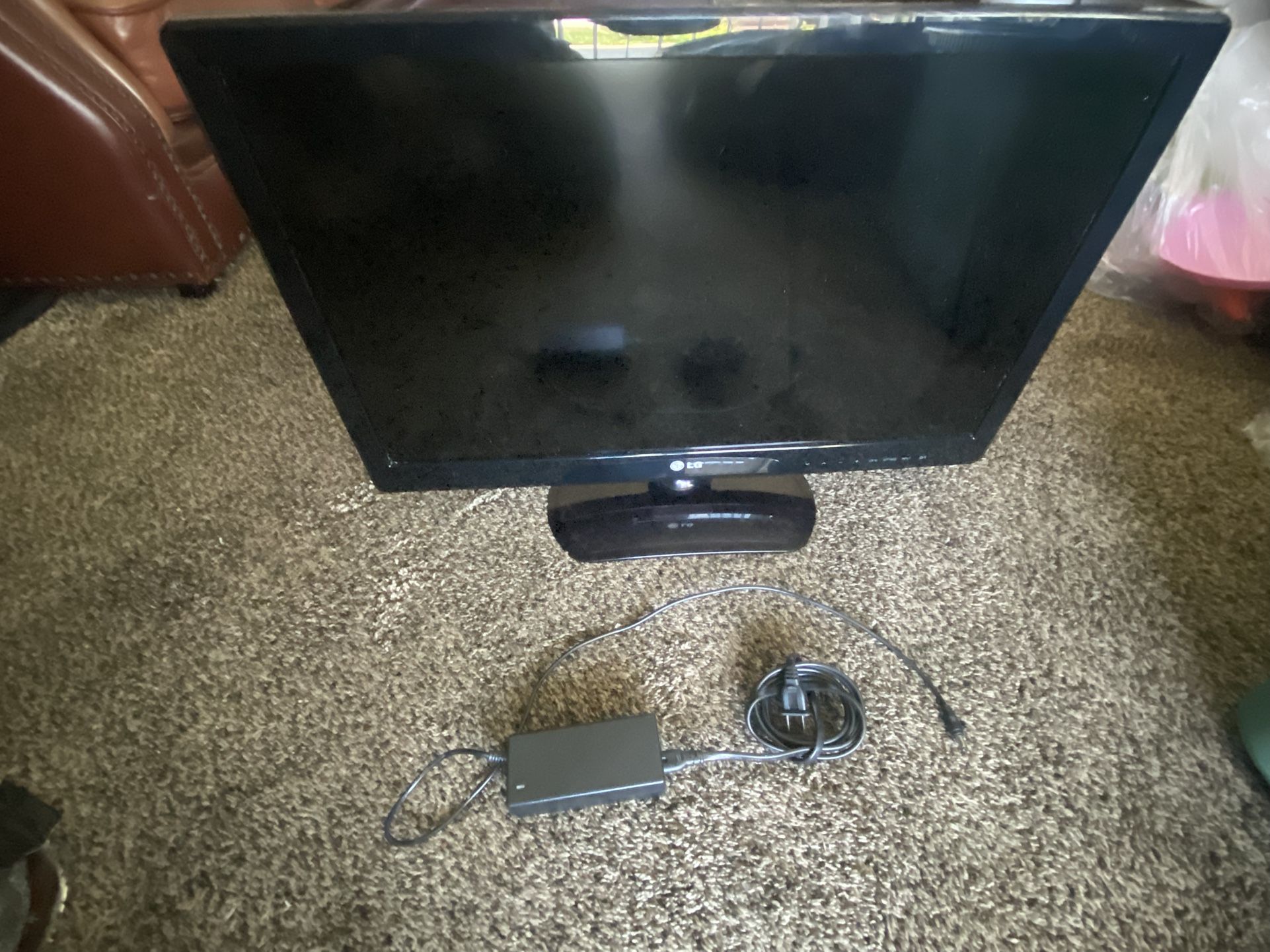 LG  26L3500 Television 