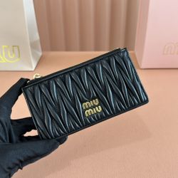 Classic women's wallet