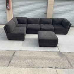 *Free Delivery* Gray Modern Modular Sectional Couch Sofa With Ottoman
