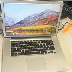 MacBook Pro 15 Inch Screen 8GB RAM 256GB SSD core i7 