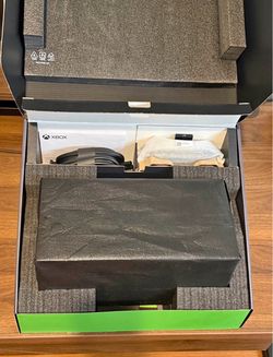 [BRAND NEW]  Xbox Series X 1TB Black - Pristine Condition