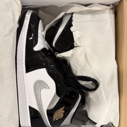 Air Jordan 1 Mid SE
