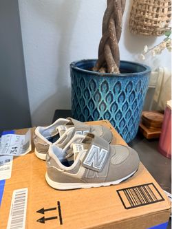 Toddler New Balance shoes  Size  10C