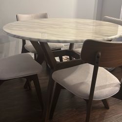 Small Dinning Table 