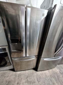 KENMORE ELITE 30" STAINLESS STEEL COMPACT FRENCH DOOR REFRIGERATOR ICE AND WATER DISPENSER 
