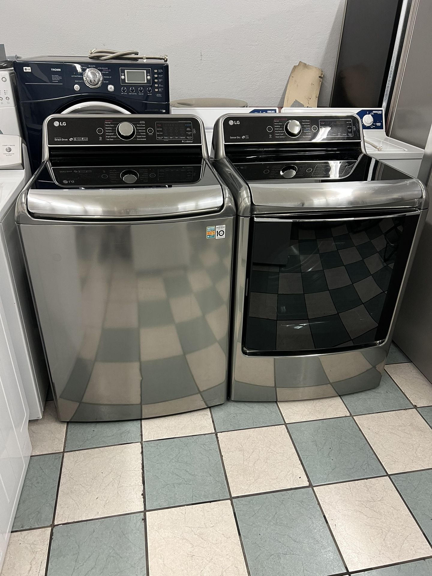 LG Stainless Steel Set Washer And Dryer( Delivery Available)