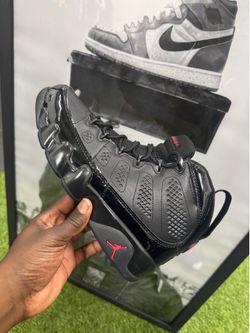 Bred Jordan retro 9 s